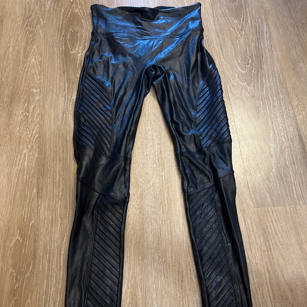 Spanx black leggings size small